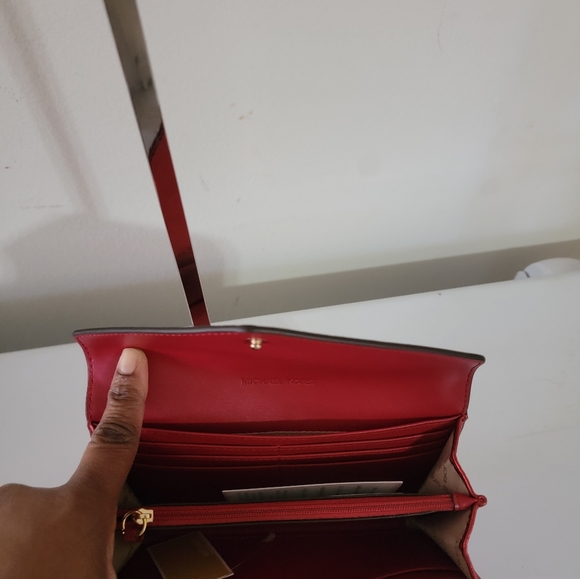 NWT Micheal kors set travel envelope continental wallet - Picture 3 of 6